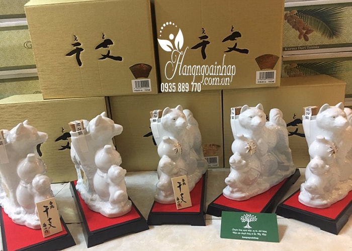 chai-ruou-sake-hinh-con-cho-trang-hachiko-720ml-nhat-ban-4 Chai rượu Sake hình con chó trắng Hachiko 720ml Nhật Bản (4)
