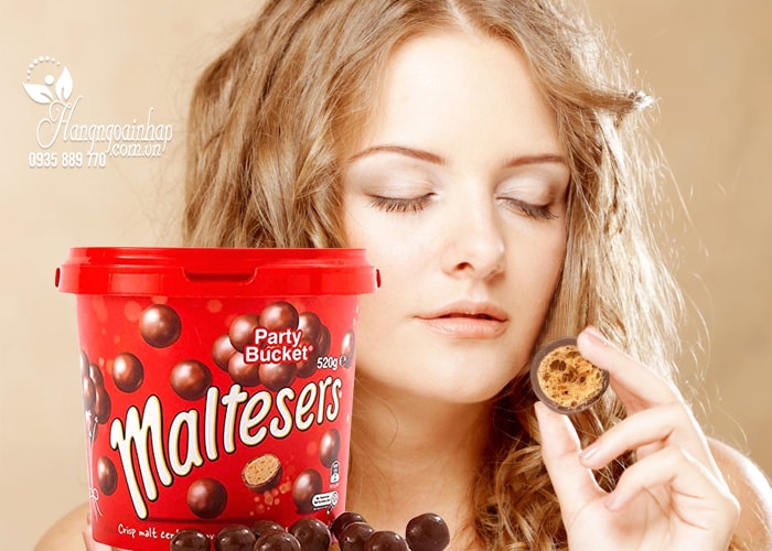 hop-keo-socola-maltesers-party-bucket-520-g-cua-my-4 kẹo Socola Maltesers Party Bucket 520g của Mỹ